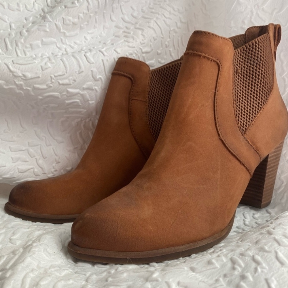UGG Cobie II Boots